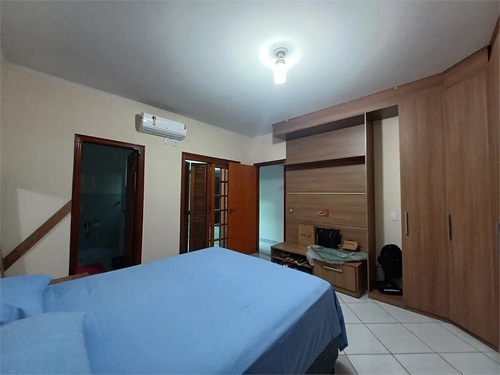 Casa, 3 quartos, 196 m² - Foto 2