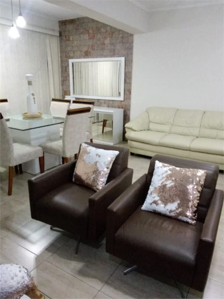 Casa, 3 quartos, 217 m² - Foto 2