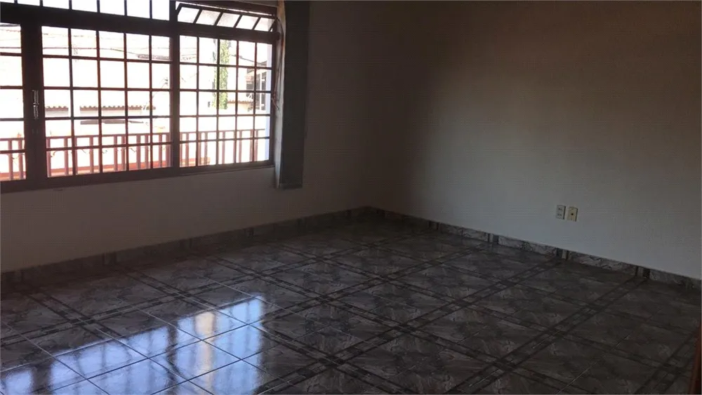 Casa, 6 quartos, 335 m² - Foto 3