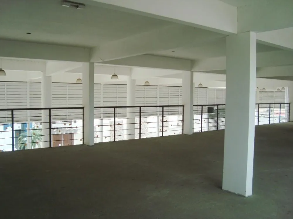 Sala-Conjunto, 1800 m² - Foto 1