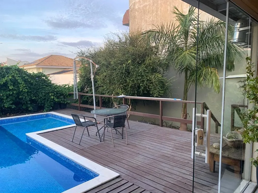 Casa, 3 quartos, 226 m² - Foto 1
