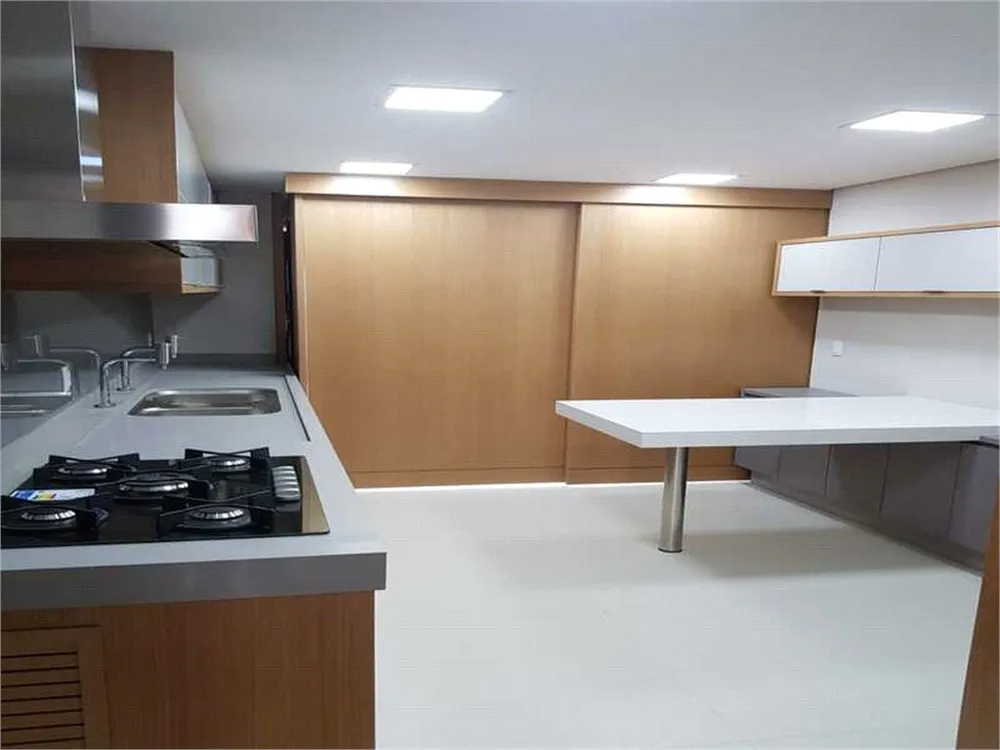 Apartamento, 3 quartos, 214 m² - Foto 1