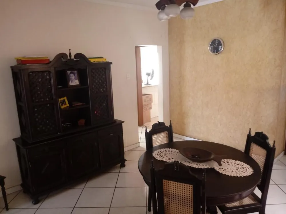 Casa, 4 quartos, 330 m² - Foto 2