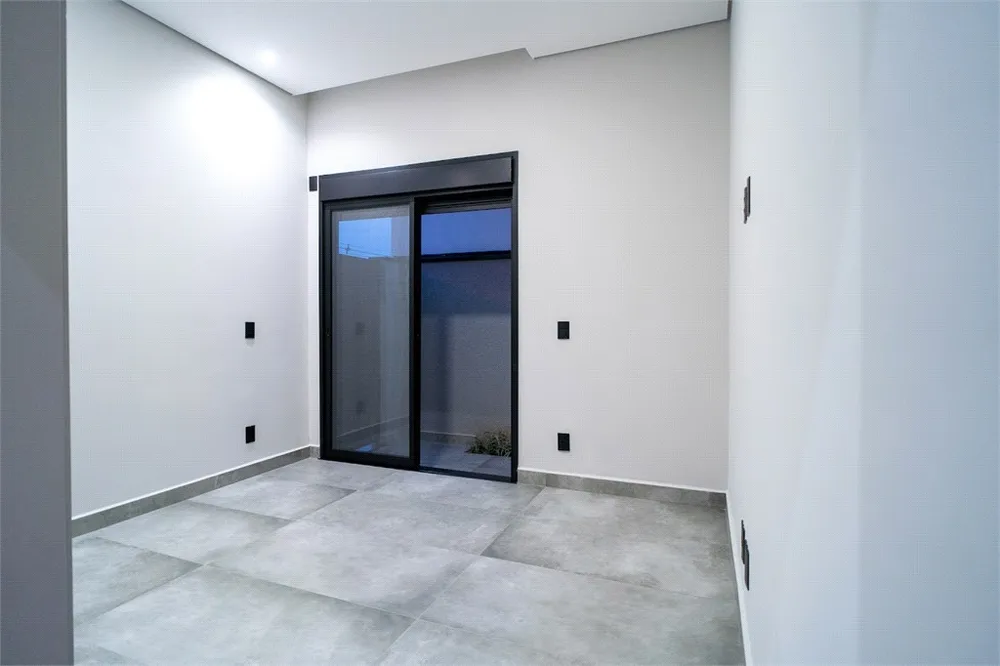 Casa, 3 quartos, 212 m² - Foto 1