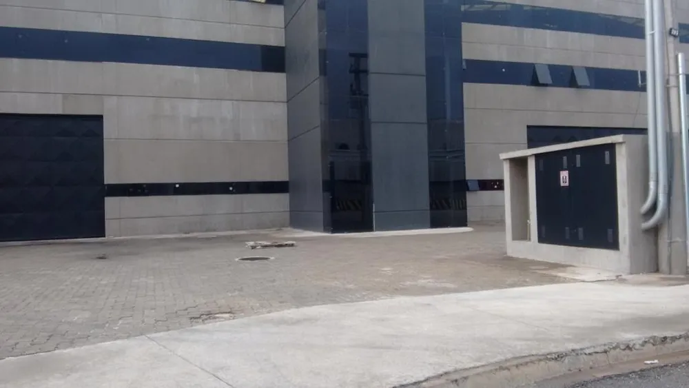 Prédio Inteiro, 2200 m² - Foto 1