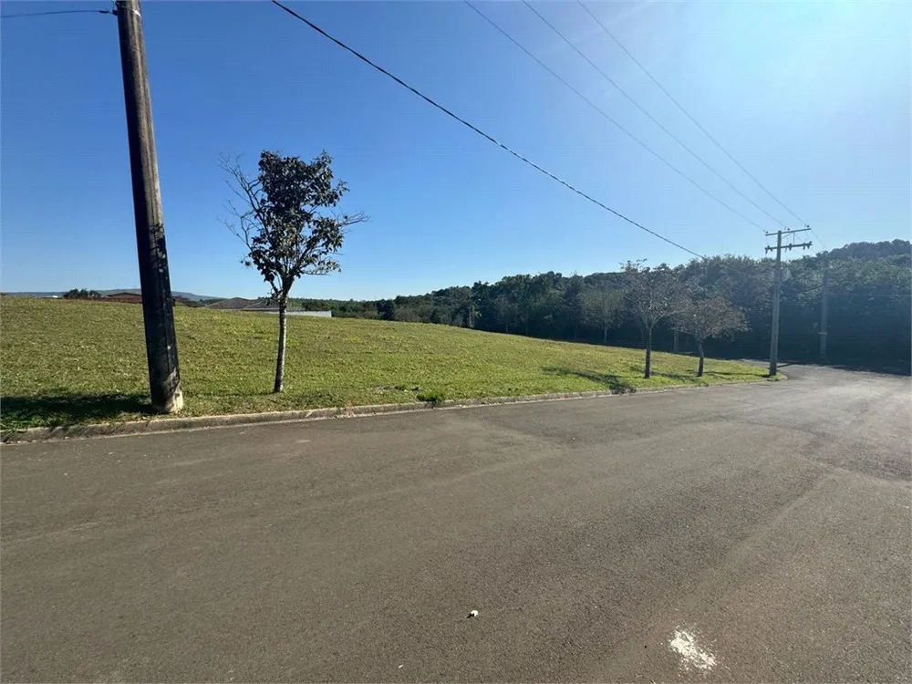 Loteamento e Condomínio, 1100 m² - Foto 1