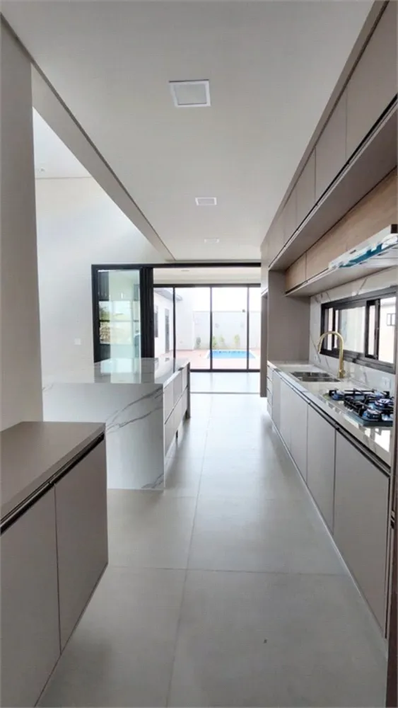 Casa, 3 quartos, 225 m² - Foto 1