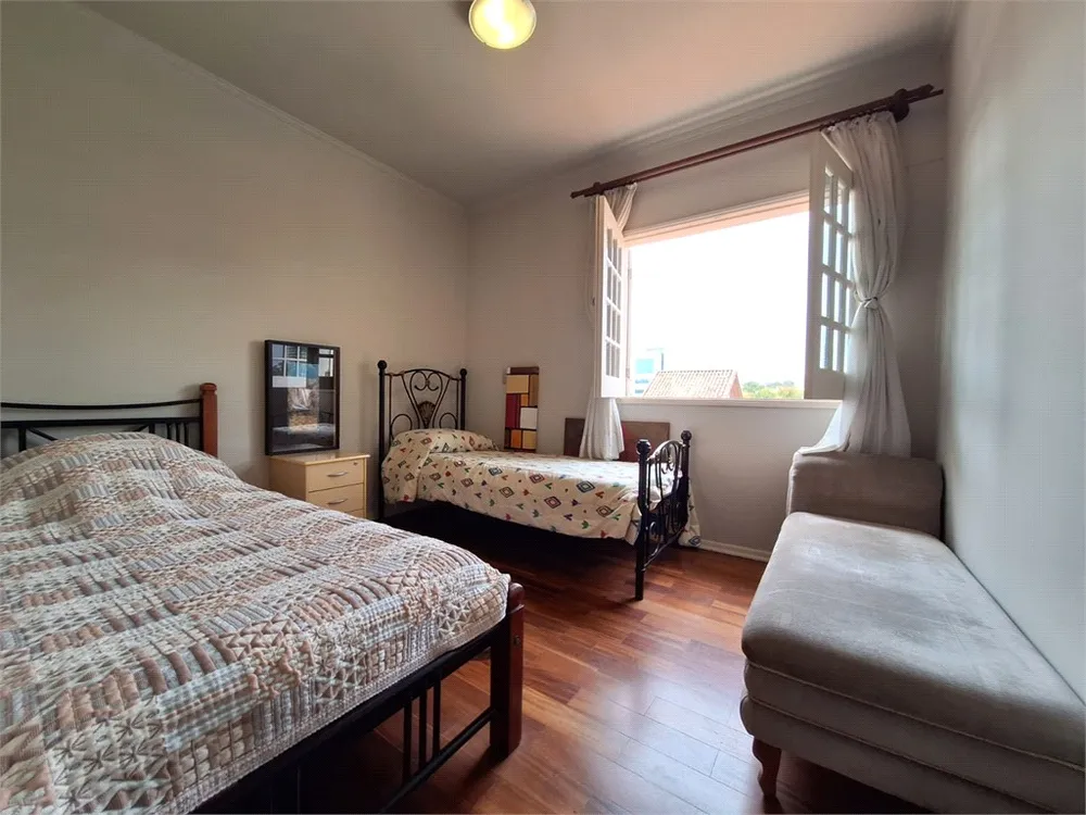 Casa, 5 quartos, 350 m² - Foto 4