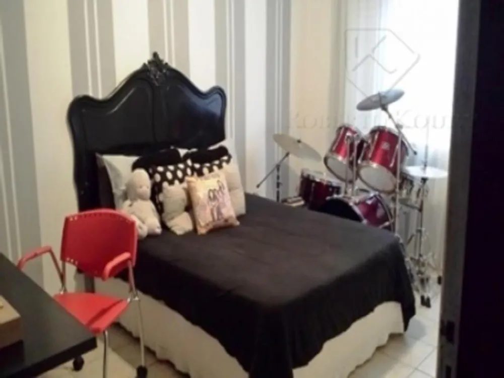 Casa, 3 quartos, 252 m² - Foto 8