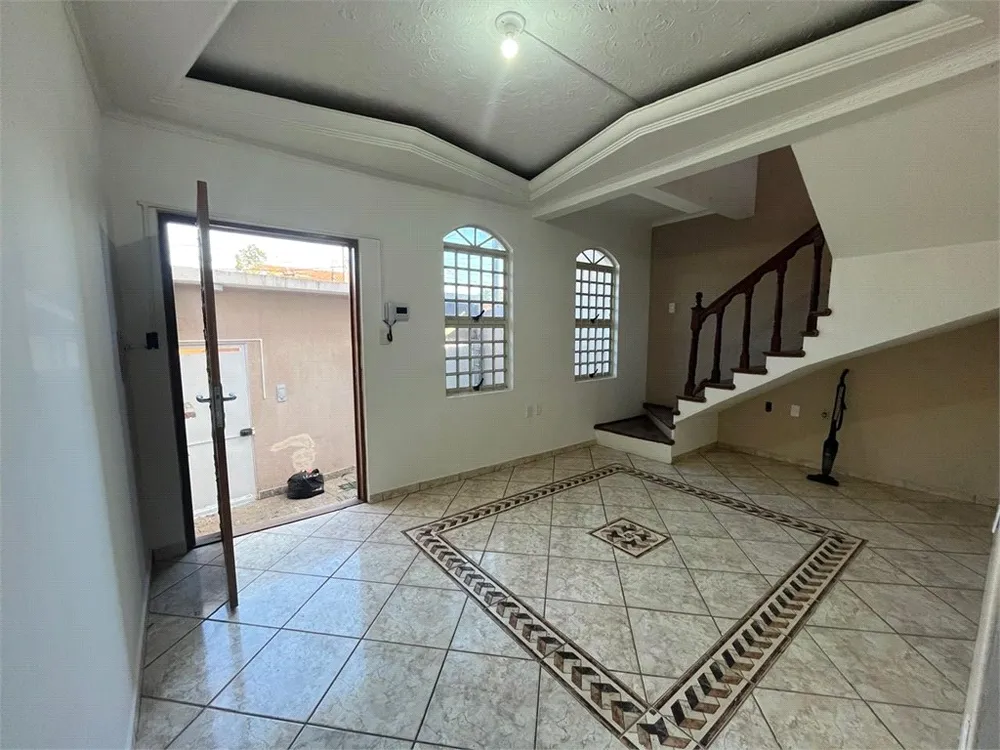 Casa, 3 quartos, 209 m² - Foto 3