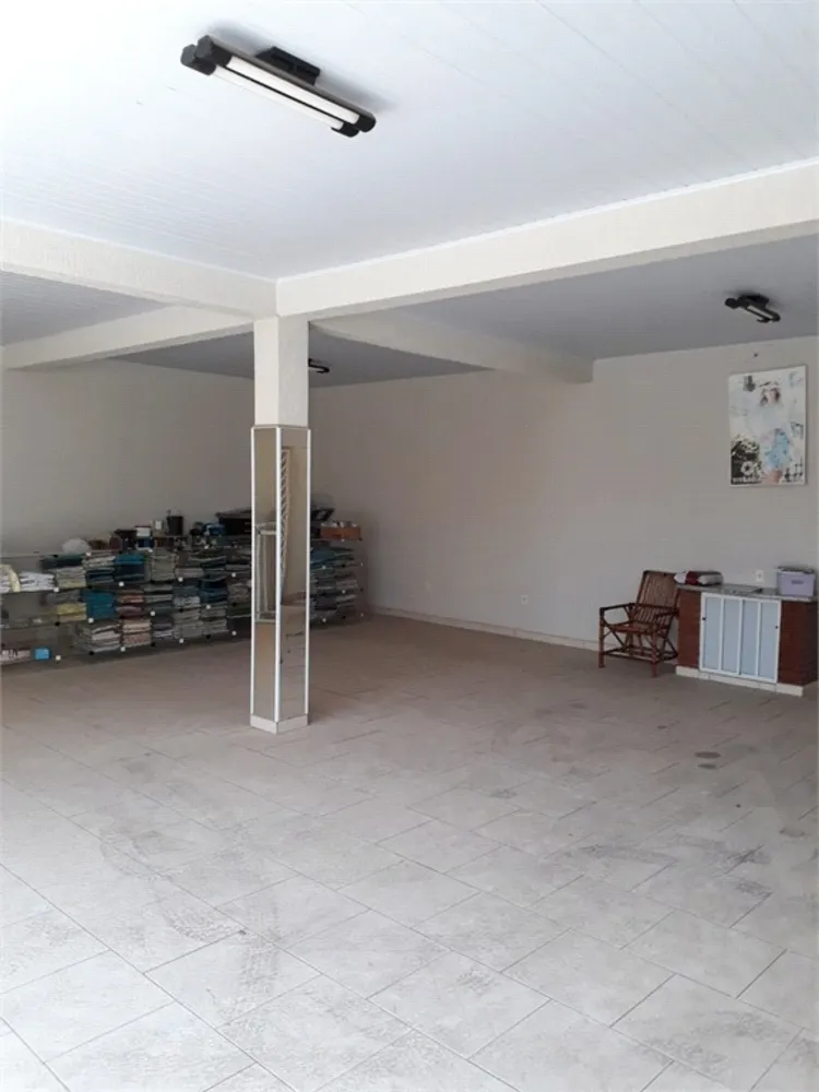 Casa, 3 quartos, 250 m² - Foto 1