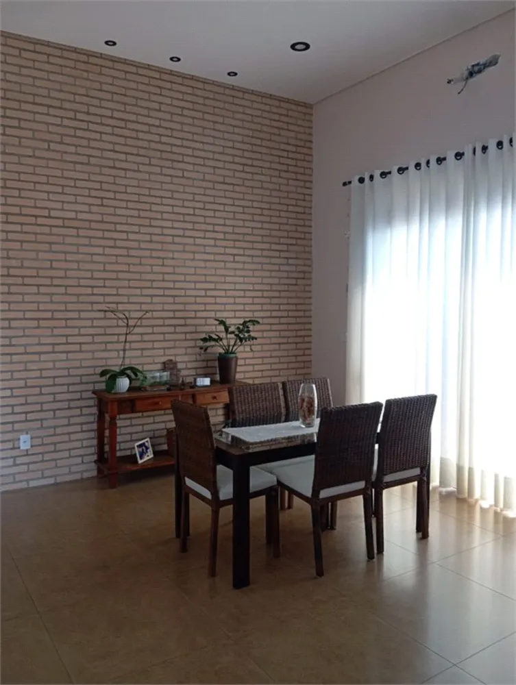 Casa, 2 quartos, 214 m² - Foto 1