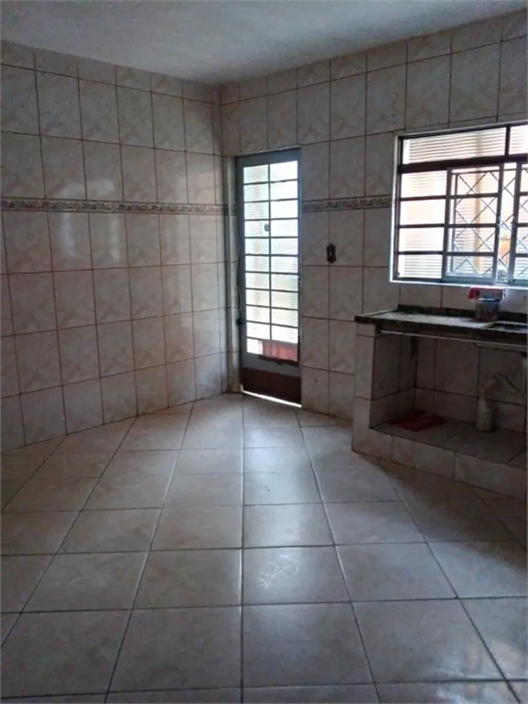 Casa, 4 quartos, 175 m² - Foto 2