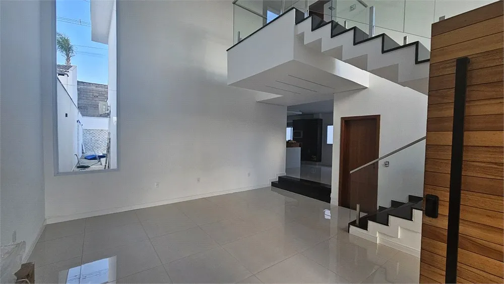 Casa, 4 quartos, 300 m² - Foto 1