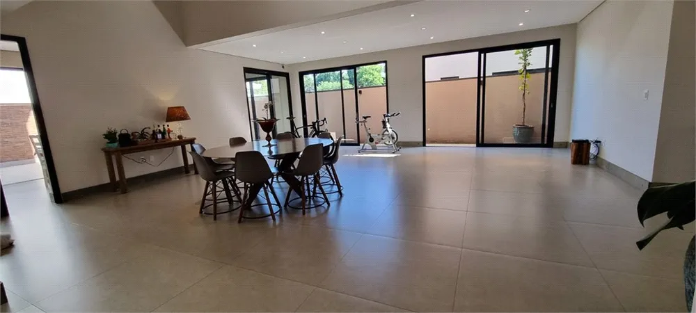 Casa, 4 quartos, 325 m² - Foto 1