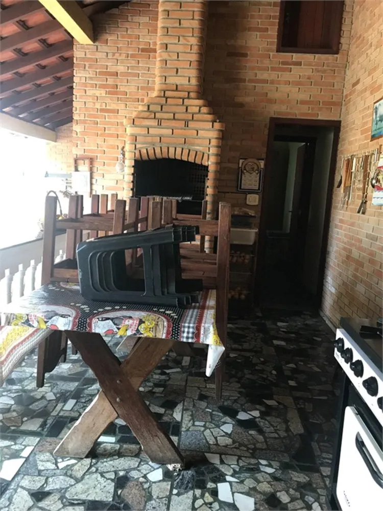 Casa, 3 quartos, 232 m² - Foto 1