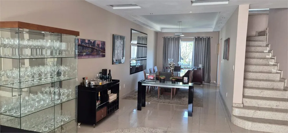 Casa, 5 quartos, 302 m² - Foto 2