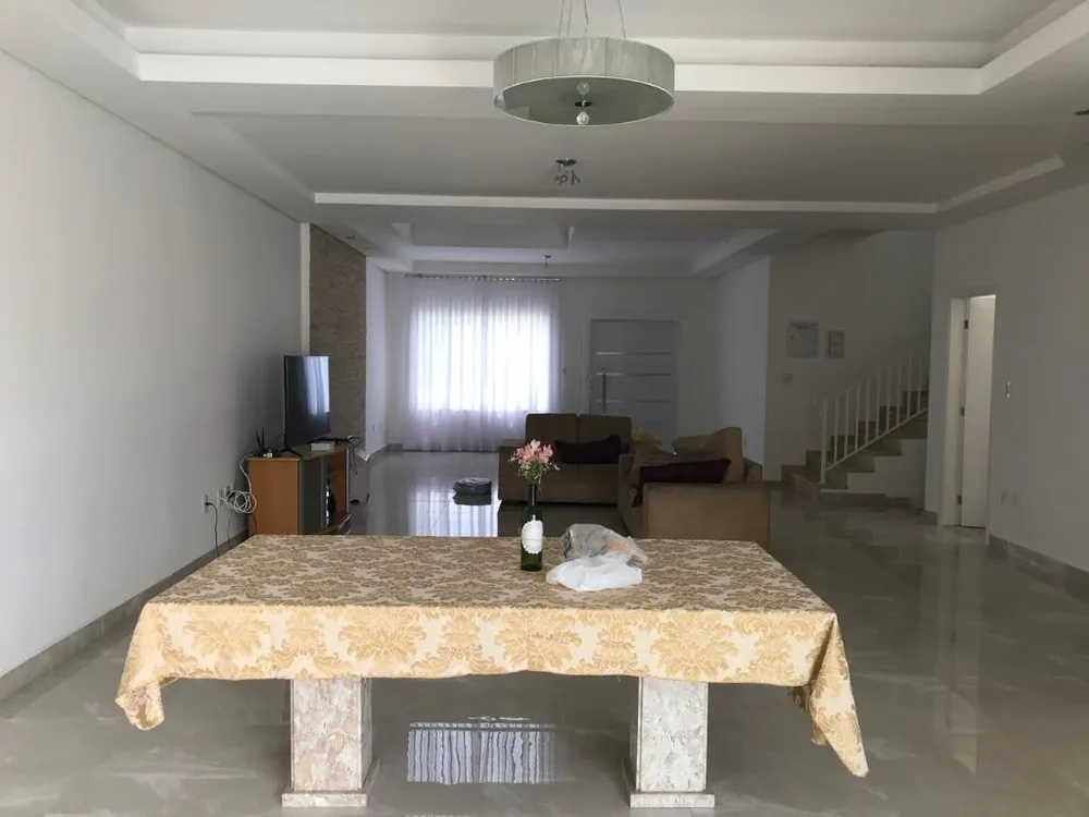 Casa, 3 quartos, 300 m² - Foto 1