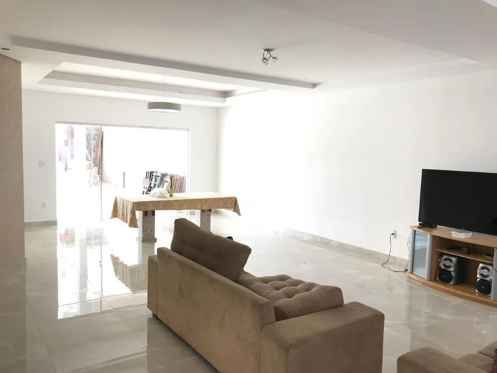 Casa, 3 quartos, 300 m² - Foto 6