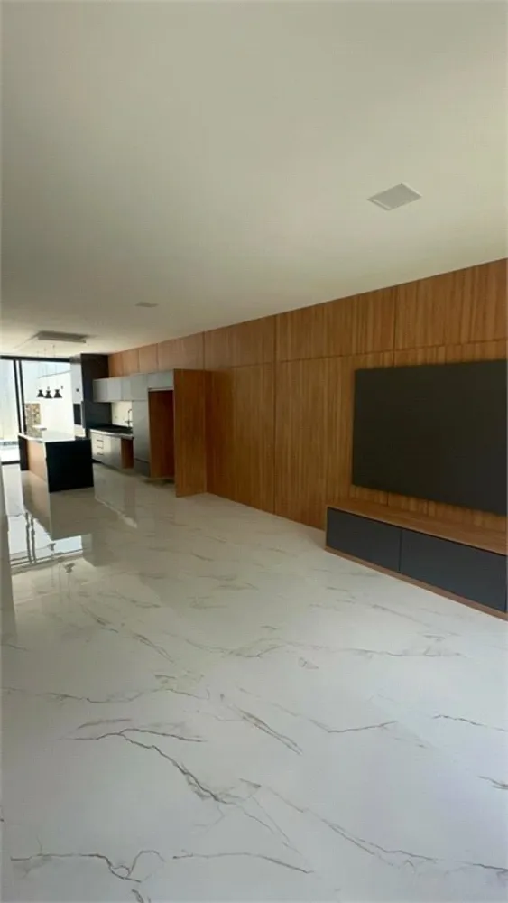 Casa, 3 quartos, 240 m² - Foto 2
