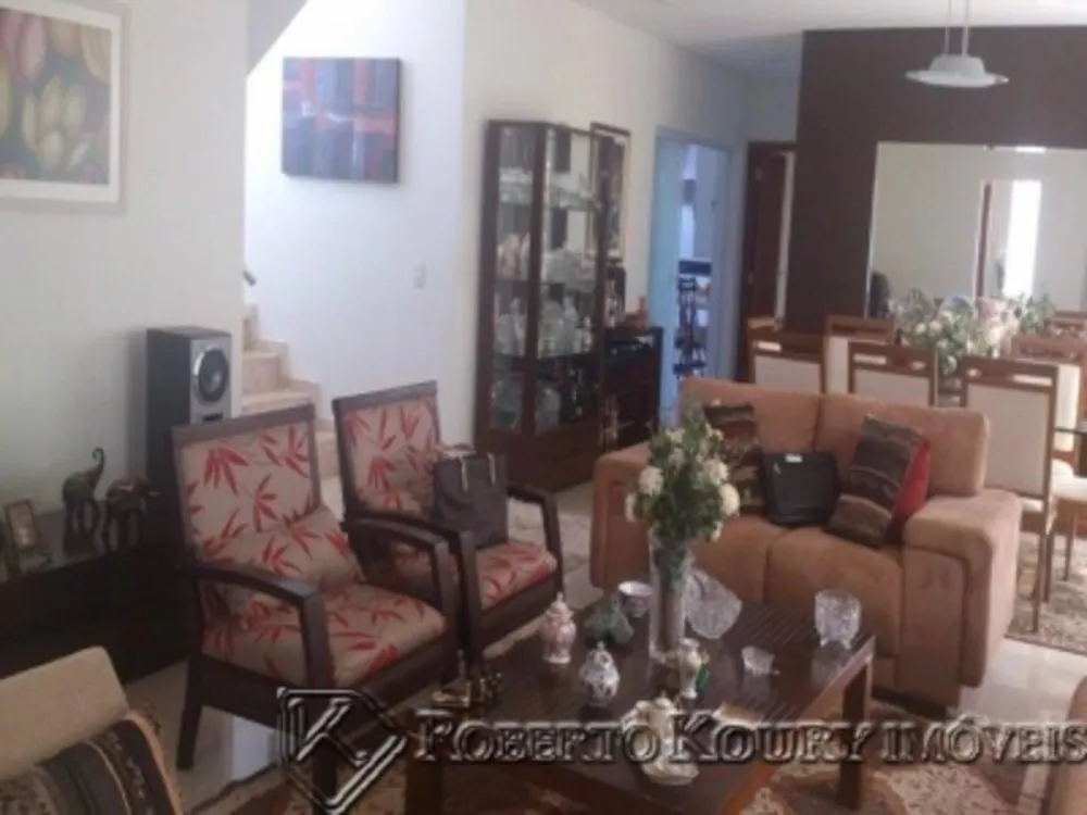 Casa, 4 quartos, 245 m² - Foto 2