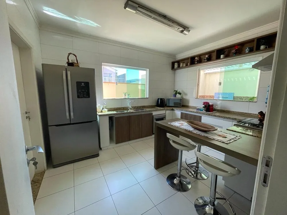 Loteamento e Condomínio, 204 m² - Foto 2