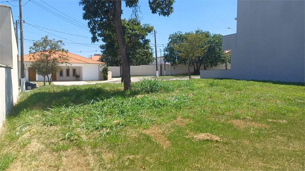 Loteamento e Condomínio, 250 m² - Foto 1