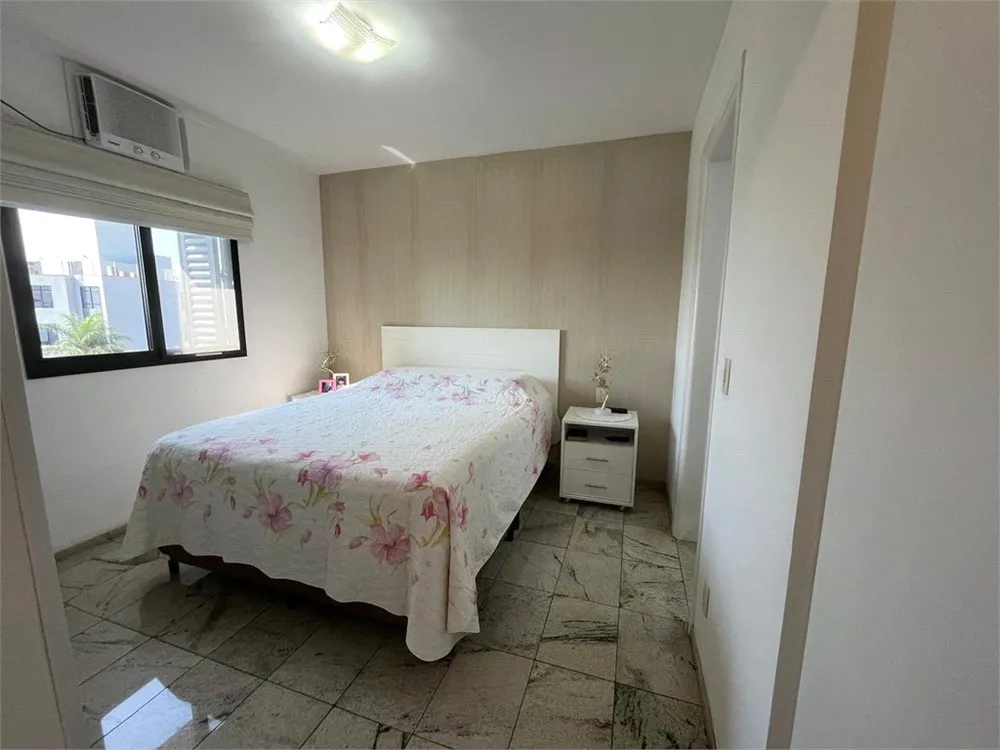 Apartamento, 3 quartos, 241 m² - Foto 2