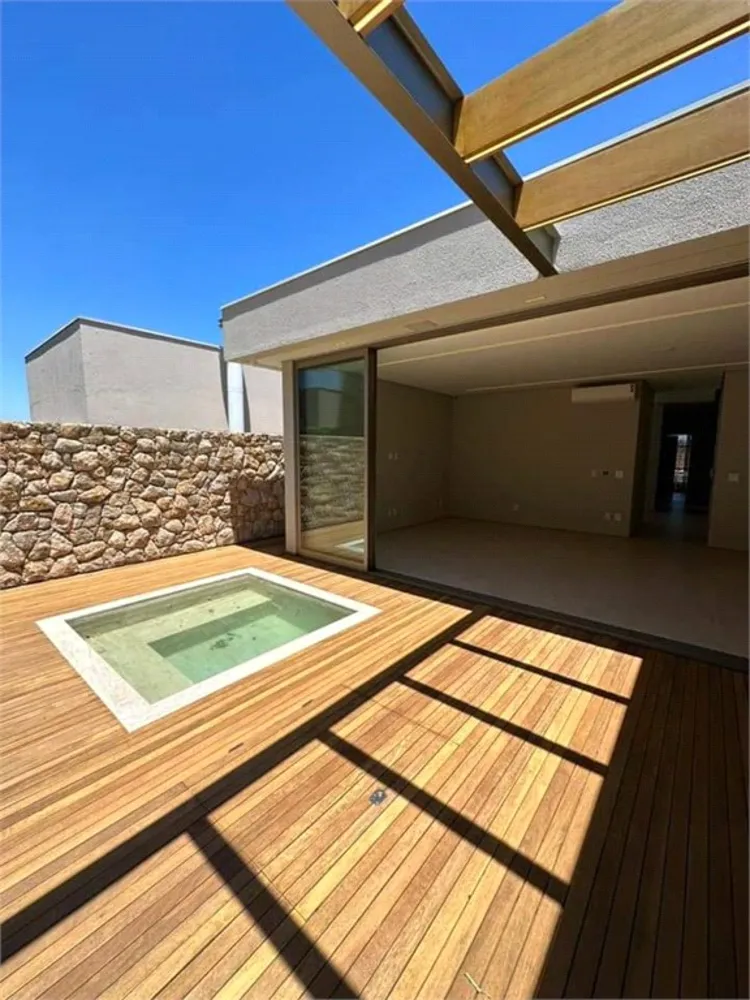 Casa, 3 quartos, 316 m² - Foto 1