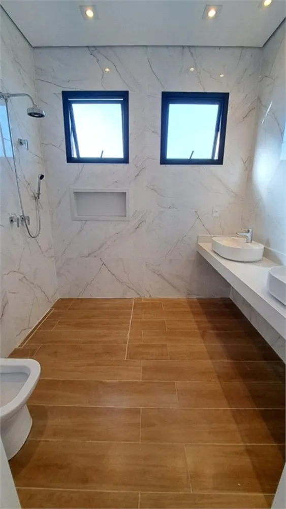 Casa, 3 quartos, 220 m² - Foto 1