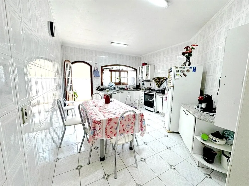 Casa, 3 quartos, 190 m² - Foto 1