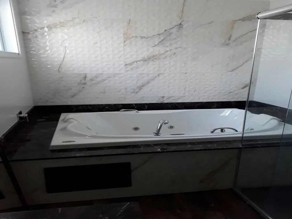 Casa, 4 quartos, 352 m² - Foto 1