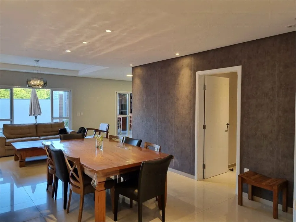 Casa, 3 quartos, 220 m² - Foto 1