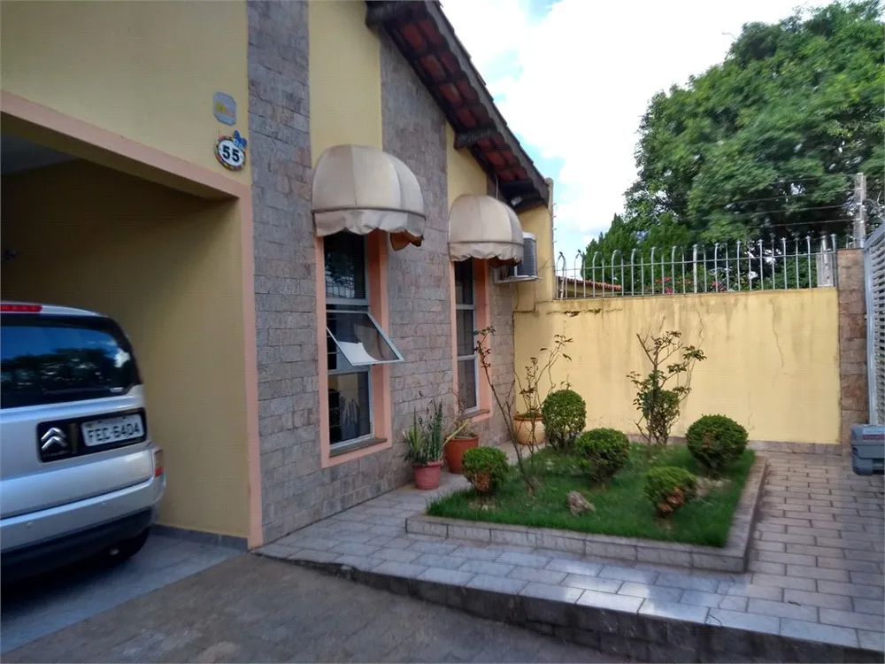 Casa, 3 quartos, 230 m² - Foto 1
