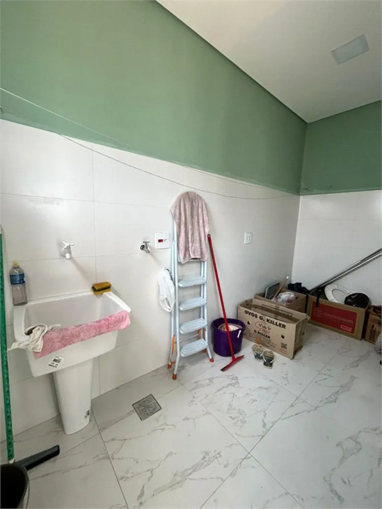 Casa, 3 quartos, 205 m² - Foto 3