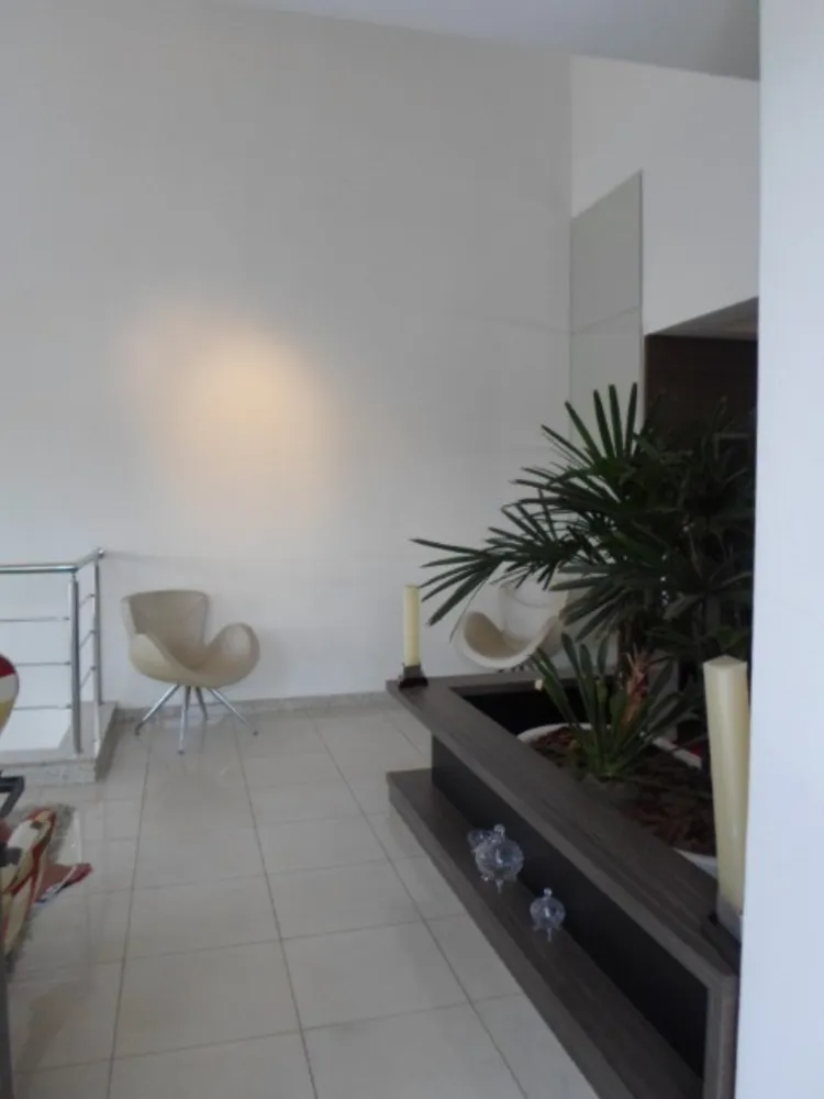 Cobertura, 3 quartos, 204 m² - Foto 2