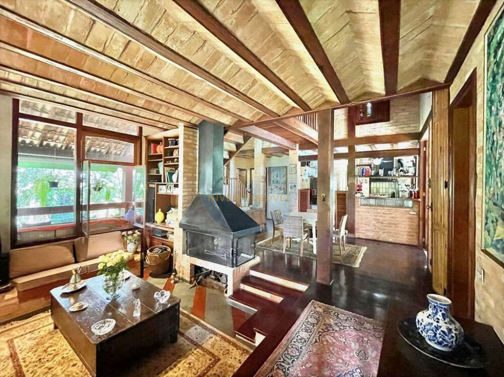 Casa de Condomínio à venda com 3 quartos, 364m² - Foto 4