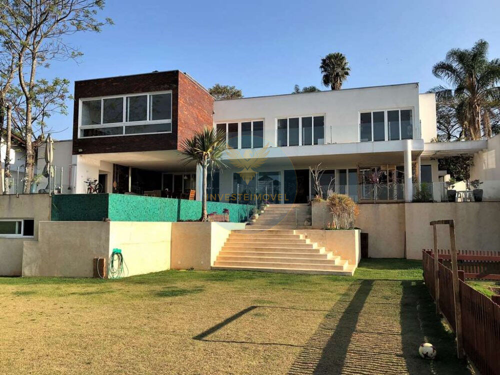 Casa de Condomínio para alugar com 4 quartos, 550m² - Foto 2