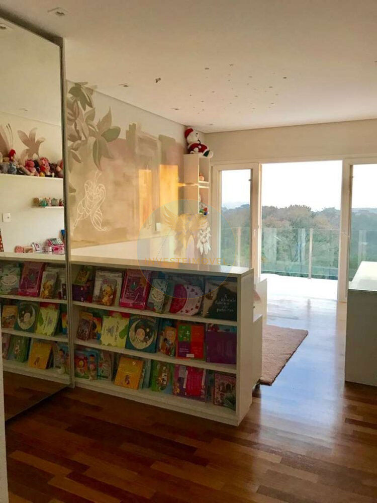 Casa de Condomínio para alugar com 4 quartos, 550m² - Foto 3