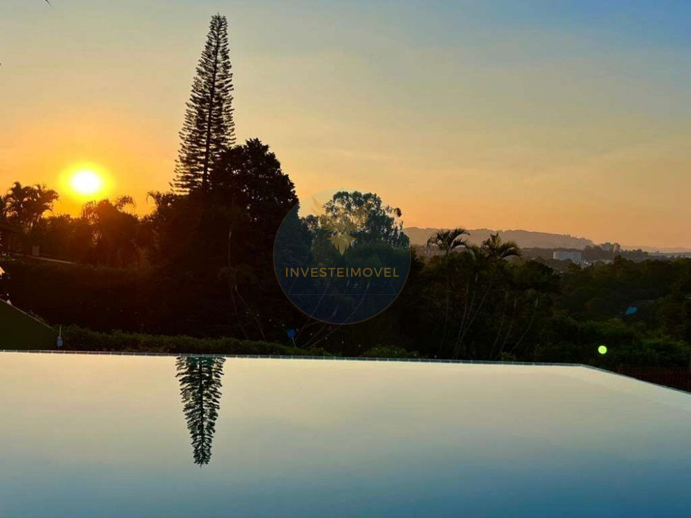 Casa de Condomínio para alugar com 4 quartos, 550m² - Foto 15
