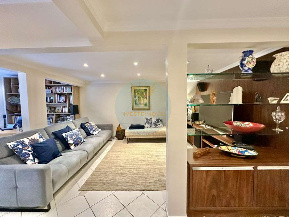Casa de Condomínio à venda com 3 quartos, 209m² - Foto 2