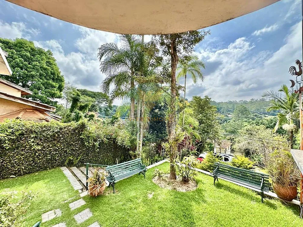 Casa, 4 quartos, 218 m² - Foto 1