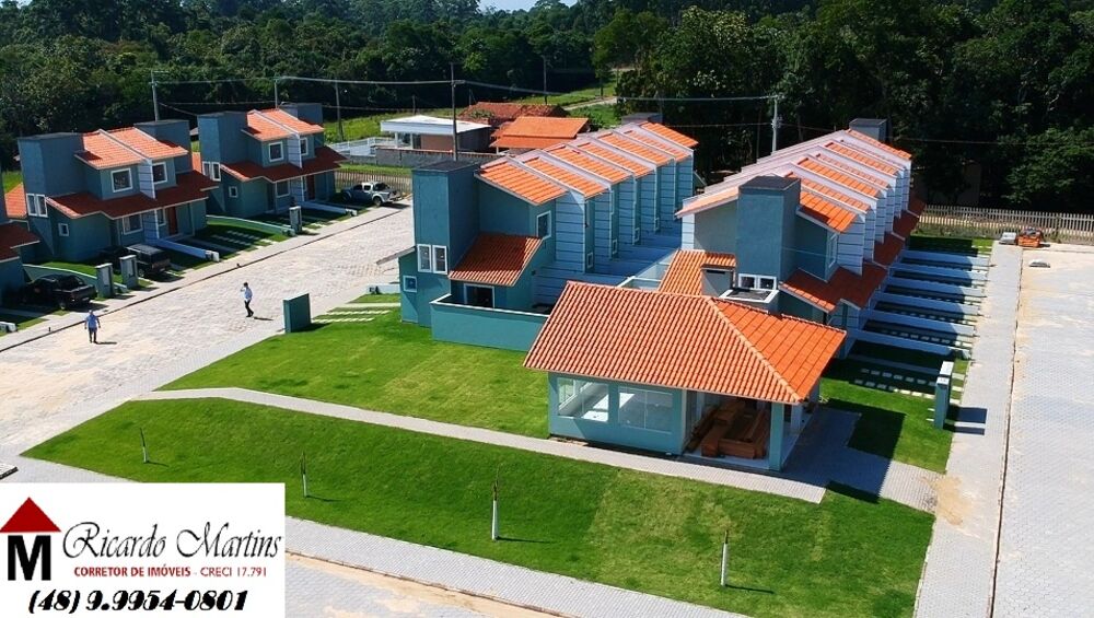Casa à venda com 2 quartos, 55m² - Foto 2