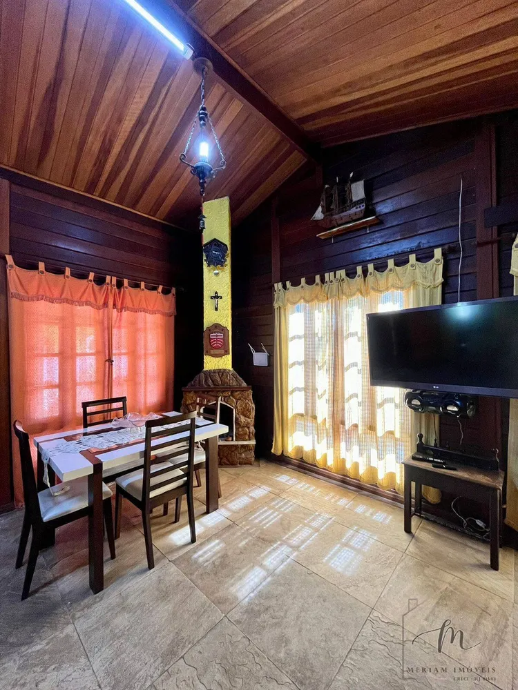 Casa, 4 quartos, 224 m² - Foto 3