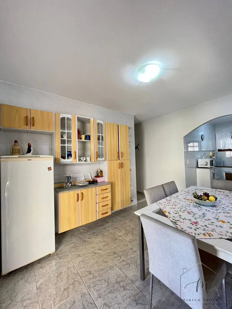 Casa, 3 quartos, 210 m² - Foto 12