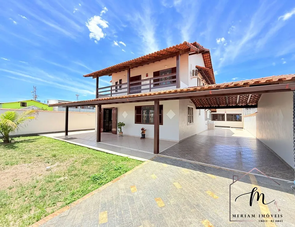Casa, 4 quartos, 243 m² - Foto 1