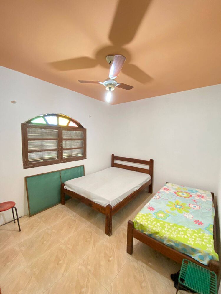 Casa à venda com 2 quartos, 450m² - Foto 2