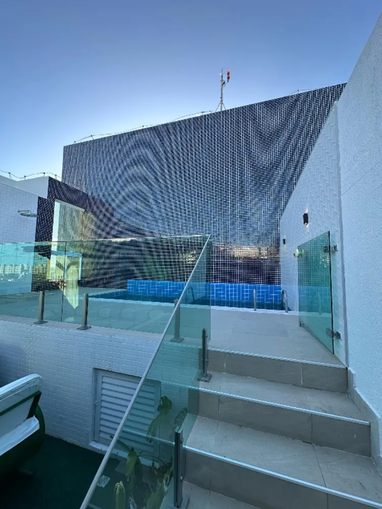 Cobertura, 3 quartos, 206 m² - Foto 2