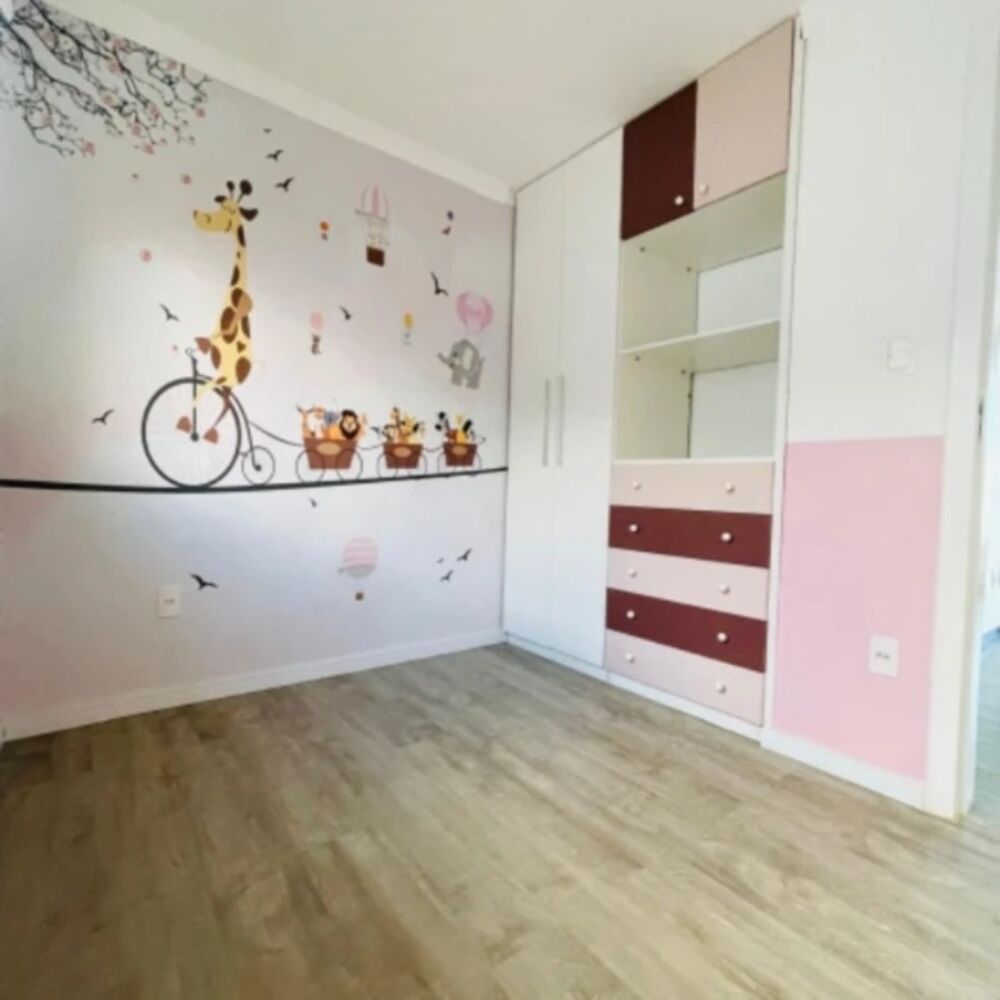 Casa à venda com 4 quartos, 200m² - Foto 3