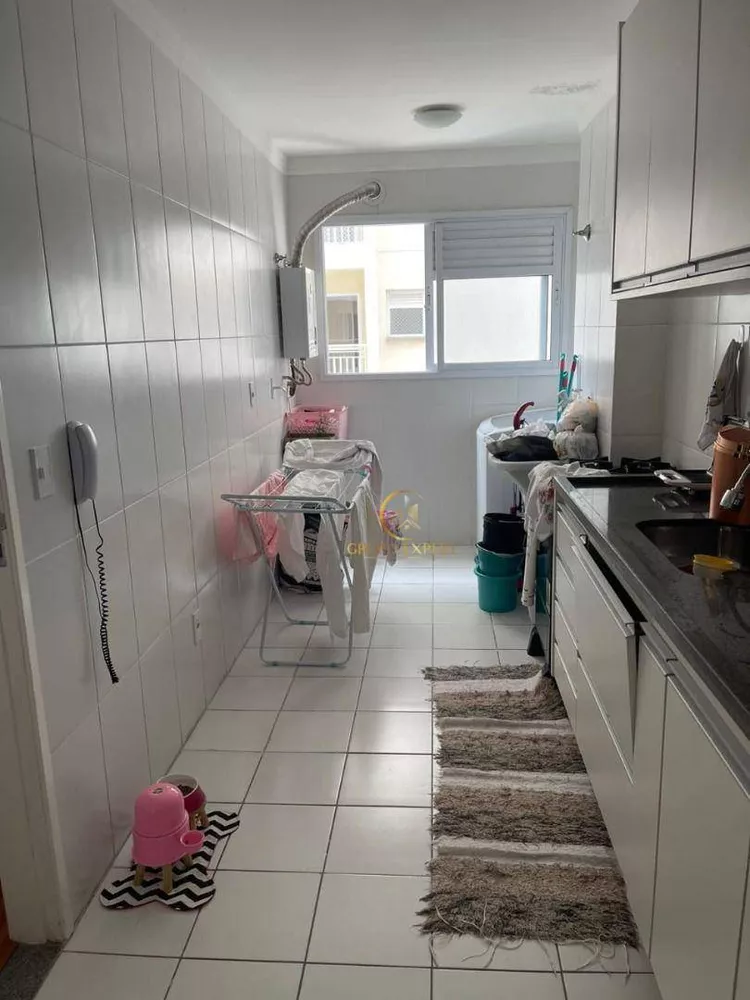 Apartamento à venda com 2 quartos, 63m² - Foto 2